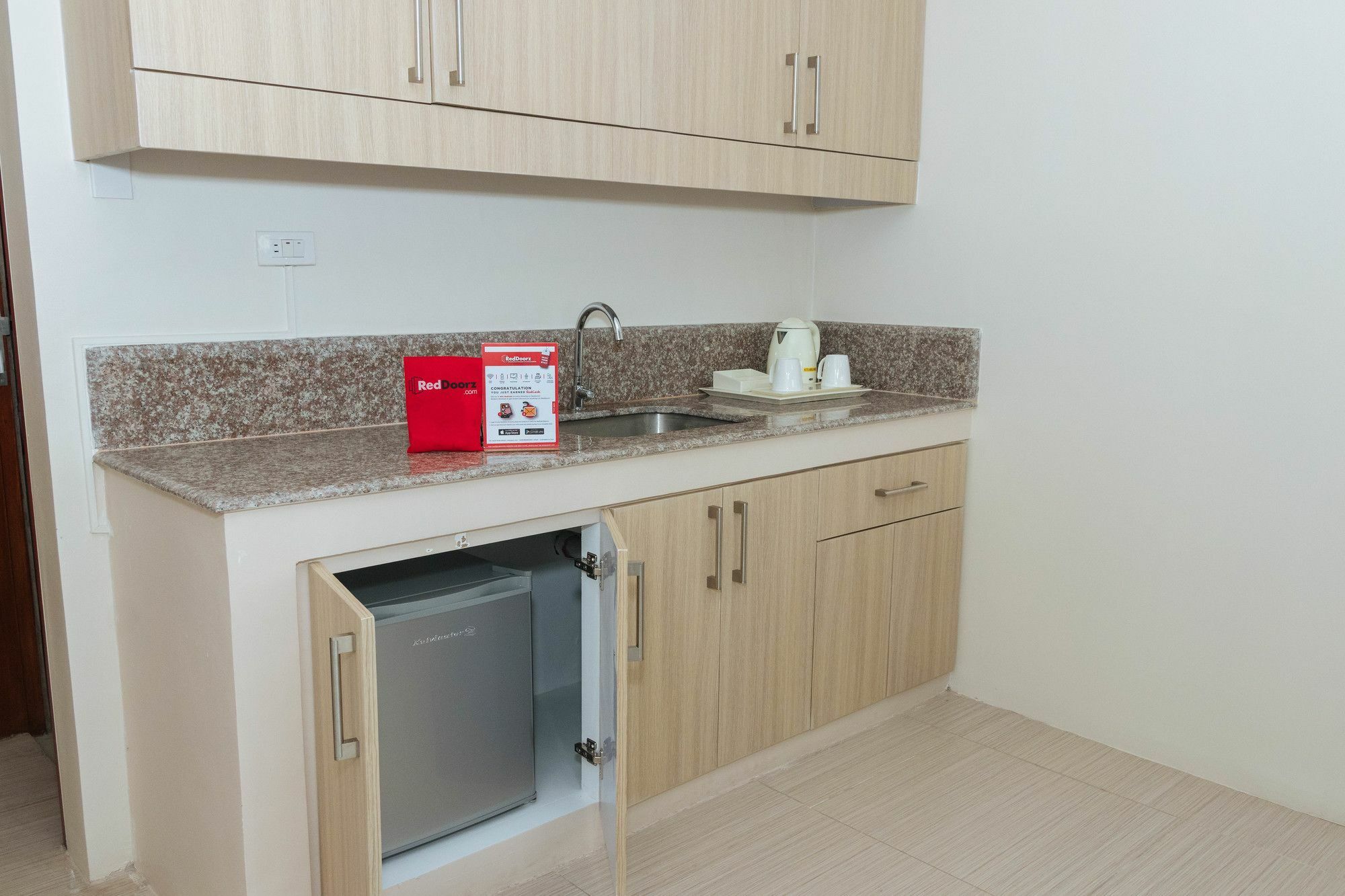 Reddoorz Premium @ Sampaloc Makati Ξενοδοχείο Μακάτι Εξωτερικό φωτογραφία